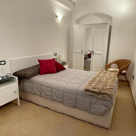La Loggia Di Na Villa อัลเบงกา ภายนอก รูปภาพ
